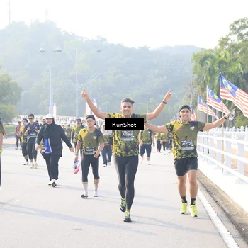 Runner Photo 6890440