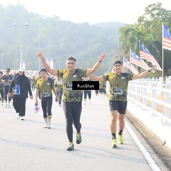 Runner Photo 6890446