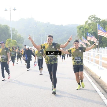 Runner Photo 6890448