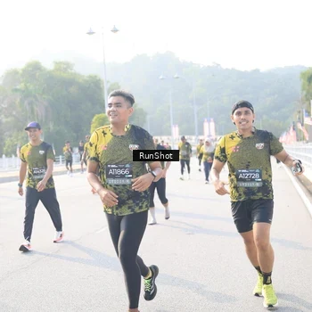 Runner Photo 6890460