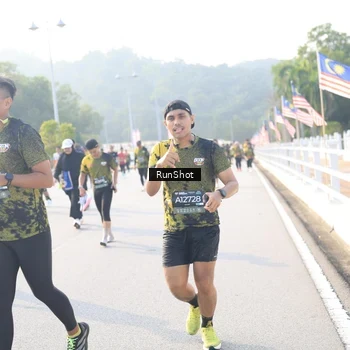 Runner Photo 6890464