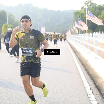 Runner Photo 6890465