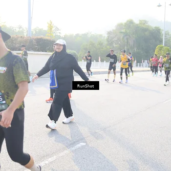 Runner Photo 6890563