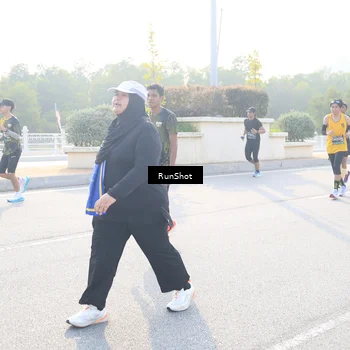Runner Photo 6890566
