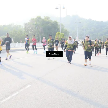 Runner Photo 6890570