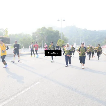Runner Photo 6890576