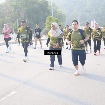 Runner Photo 6890589