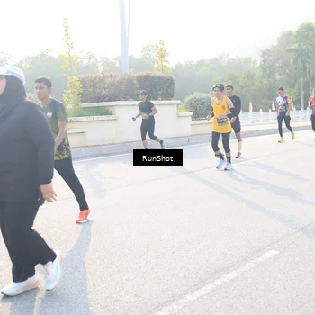 Runner Photo 6890593