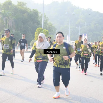 Runner Photo 6890604