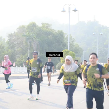 Runner Photo 6890615