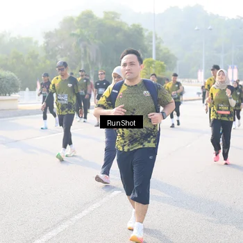 Runner Photo 6890637