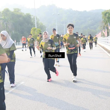 Runner Photo 6890648