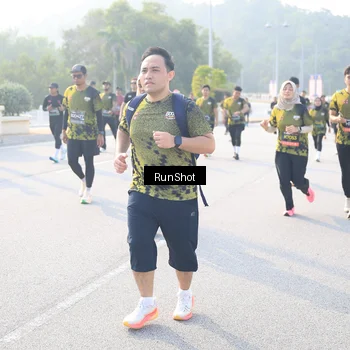 Runner Photo 6890651
