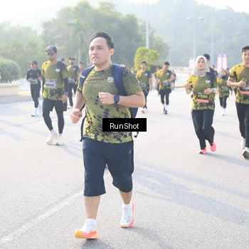 Runner Photo 6890654