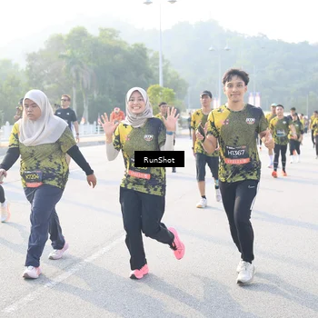 Runner Photo 6890661