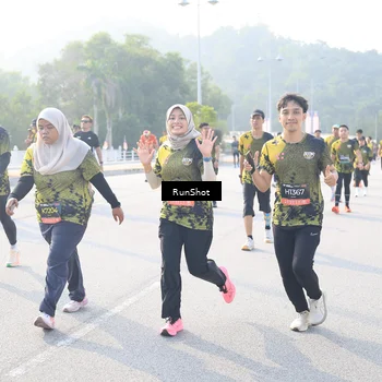 Runner Photo 6890662
