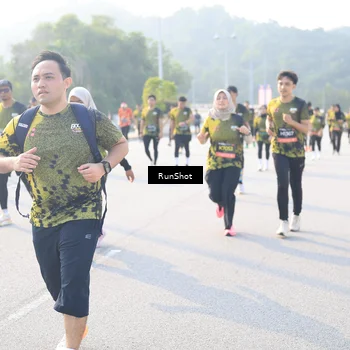 Runner Photo 6890665