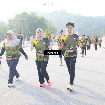Runner Photo 6890666