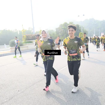 Runner Photo 6890685