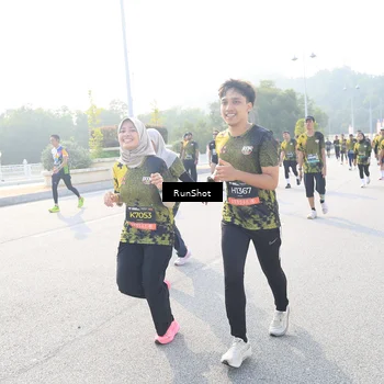 Runner Photo 6890693