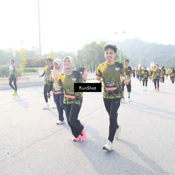Runner Photo 6890704