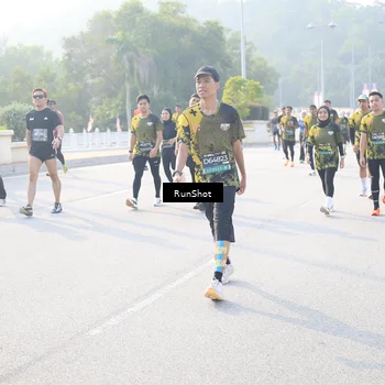 Runner Photo 6890711
