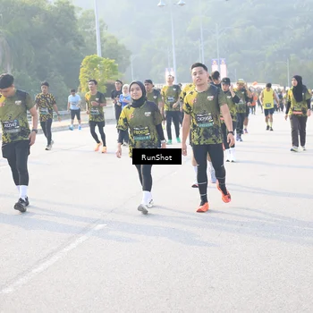 Runner Photo 6890749
