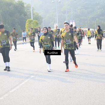 Runner Photo 6890750