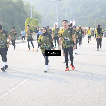 Runner Photo 6890755