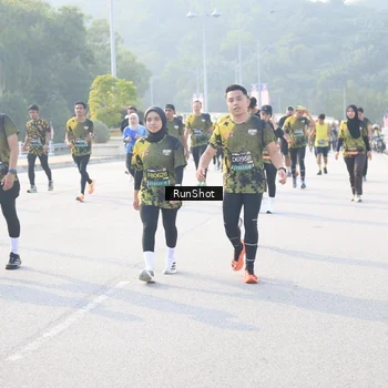 Runner Photo 6890760