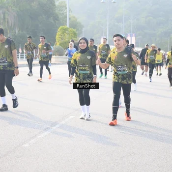 Runner Photo 6890767