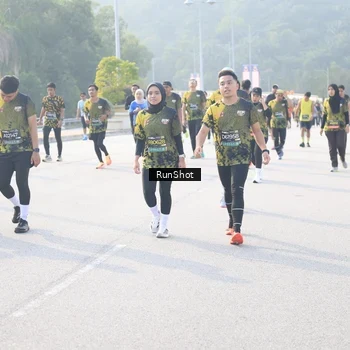 Runner Photo 6890773
