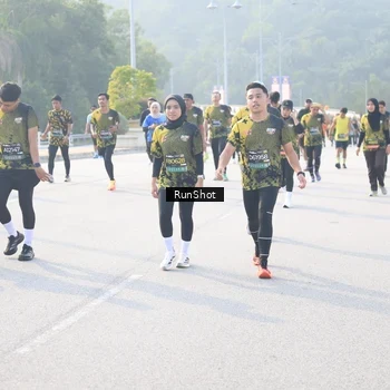 Runner Photo 6890782