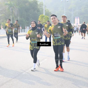 Runner Photo 6890793