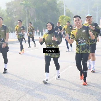 Runner Photo 6890795