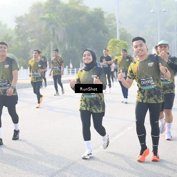 Runner Photo 6890797