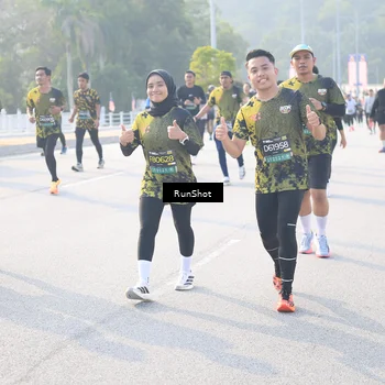 Runner Photo 6890801
