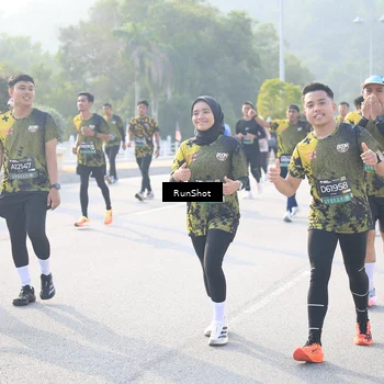 Runner Photo 6890804