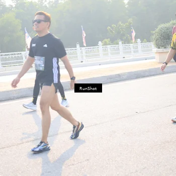 Runner Photo 6890823