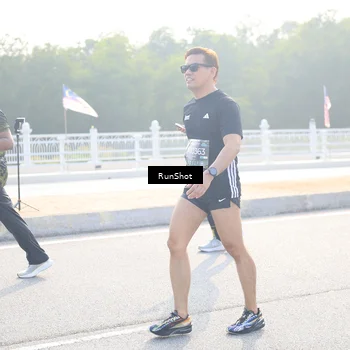 Runner Photo 6890835