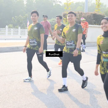 Runner Photo 6890839