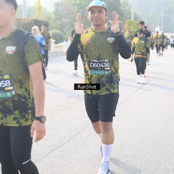 Runner Photo 6890863