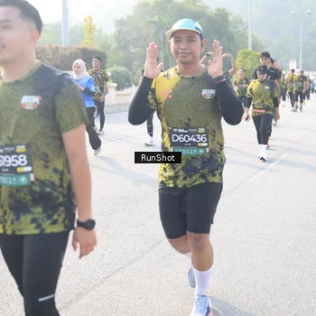 Runner Photo 6890865