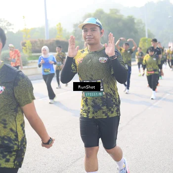 Runner Photo 6890871