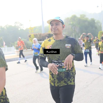 Runner Photo 6890874