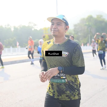 Runner Photo 6890879