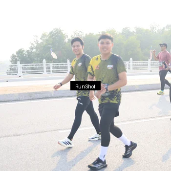 Runner Photo 6890905