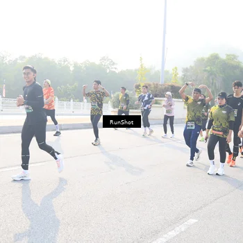 Runner Photo 6890937