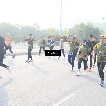 Runner Photo 6890942