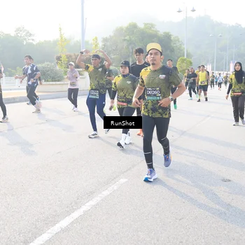 Runner Photo 6890946